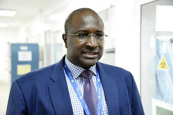 Entretien avec Docteur Amadou Alpha Sall, l'Administrateur de l’Institut Pasteur de Dakar 
